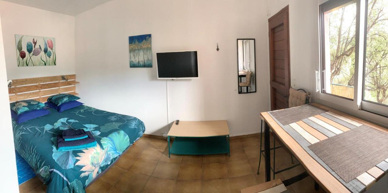 Les Chenes-Lieges D'Ambeille Apartment กูลิอูร์ ภายนอก รูปภาพ